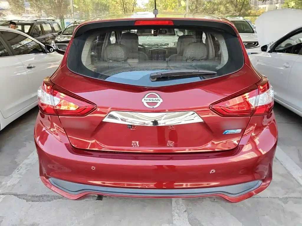 Nissan Tiida — миниатюра 6