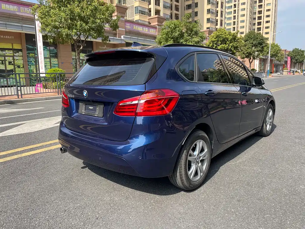 BMW 2 SERIES STATION WAGON