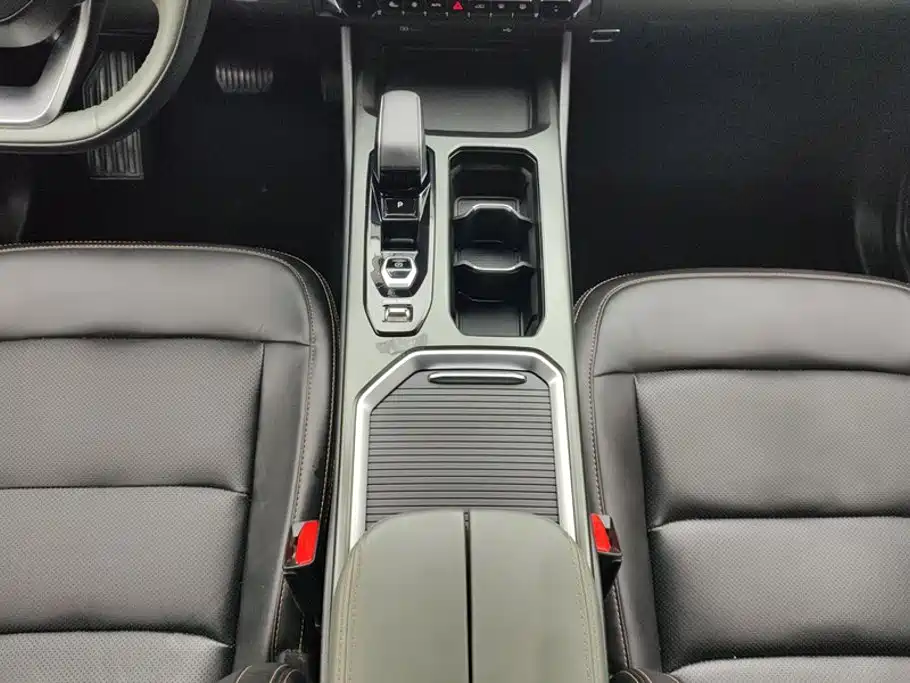 Geely Haoyue L — миниатюра 16