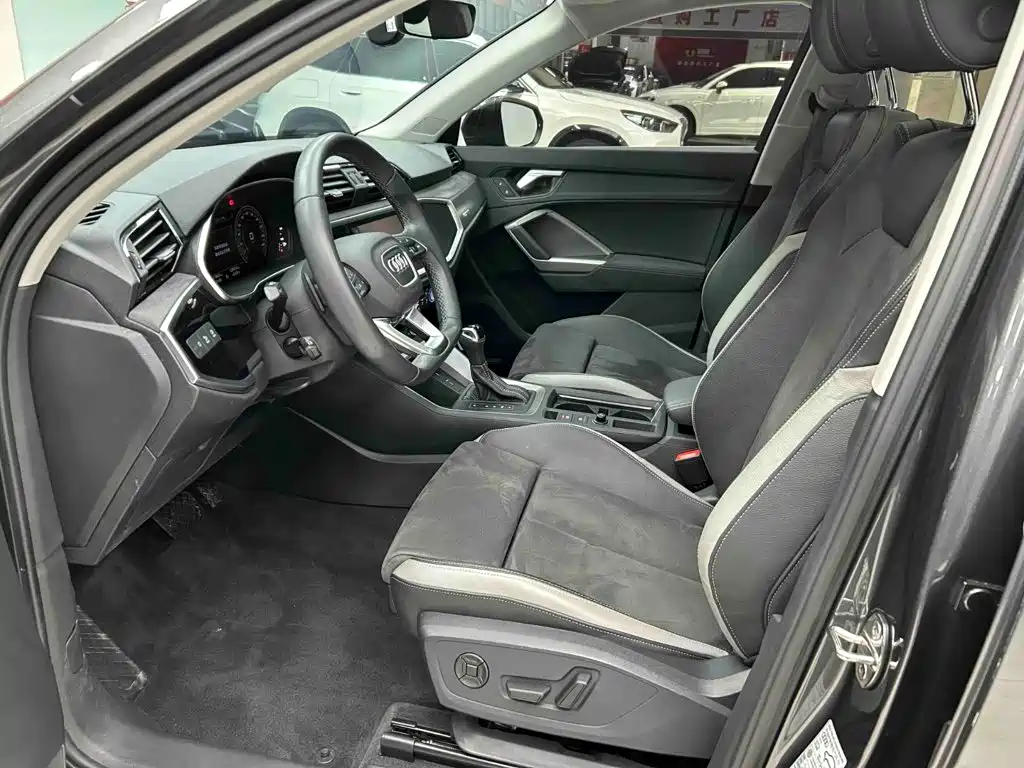 Audi Q3 — миниатюра 11
