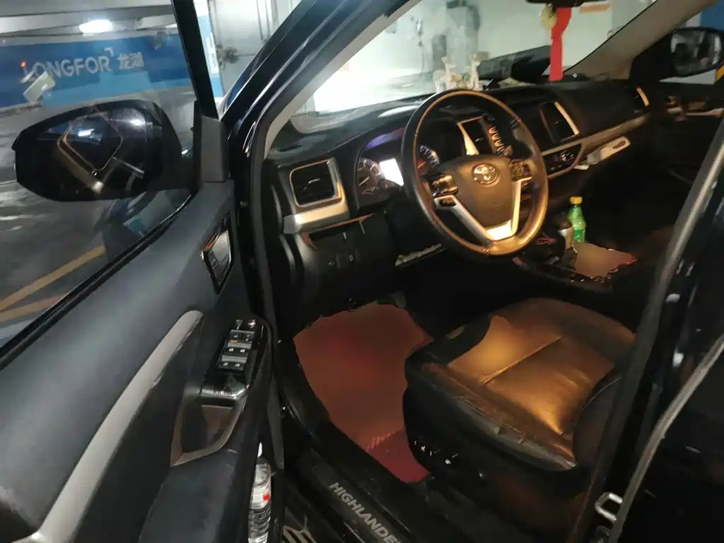 Toyota Highlander — миниатюра 17