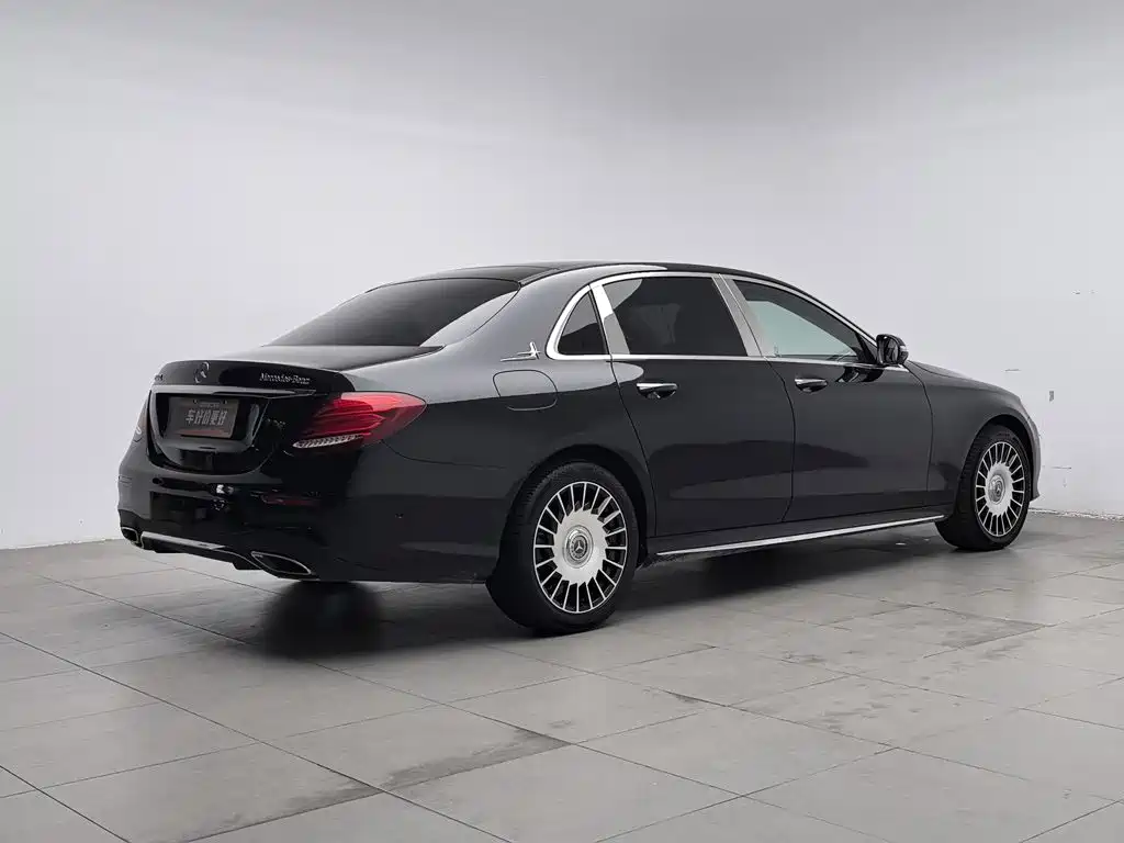 Mercedes-Benz E-Class — миниатюра 2