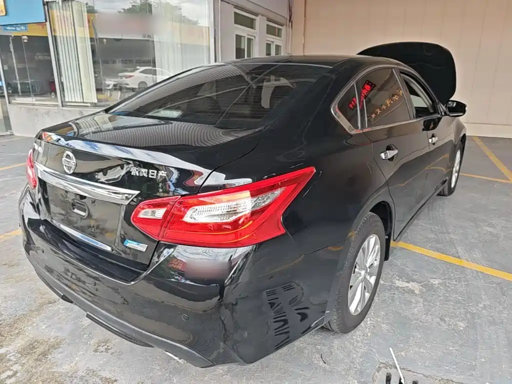 Nissan Teana — миниатюра 7