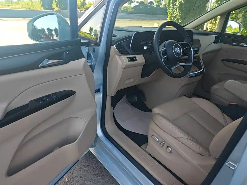 Buick GL8 Hybrid — миниатюра 16