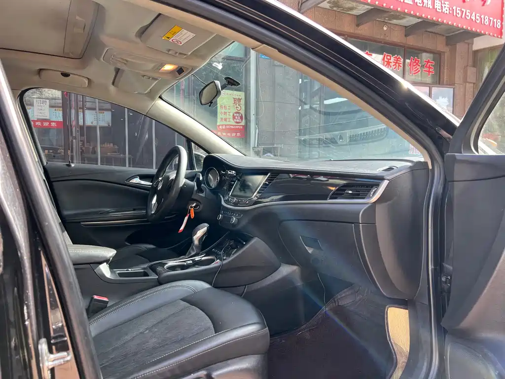 Buick Verano — миниатюра 9
