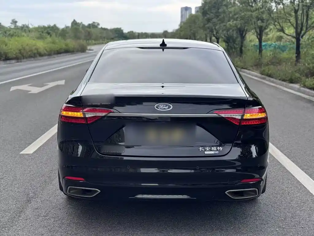 Ford Taurus — миниатюра 6