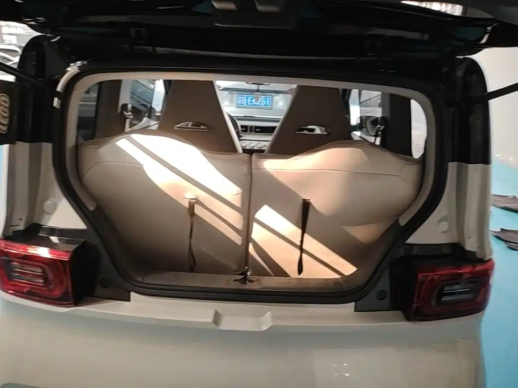 Wuling MINIEV — миниатюра 19