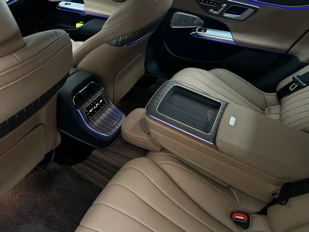 Mercedes-Benz E-Class New Energy — миниатюра 6