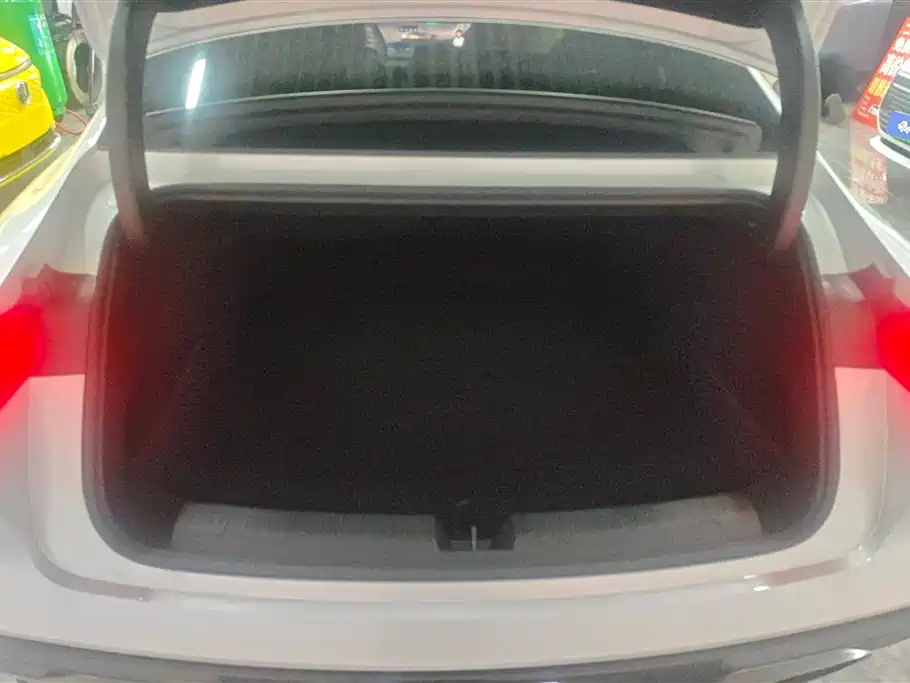 Geely Galaxy Galaxy E8 E8 2024 665km