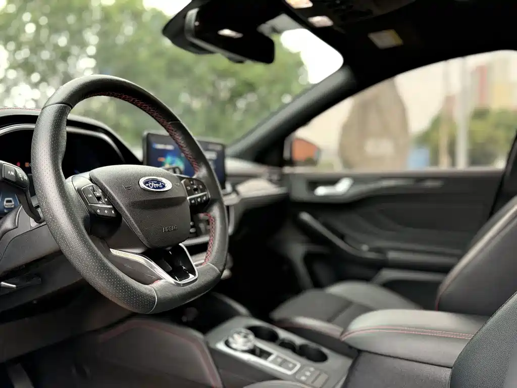 Ford Focus — миниатюра 7