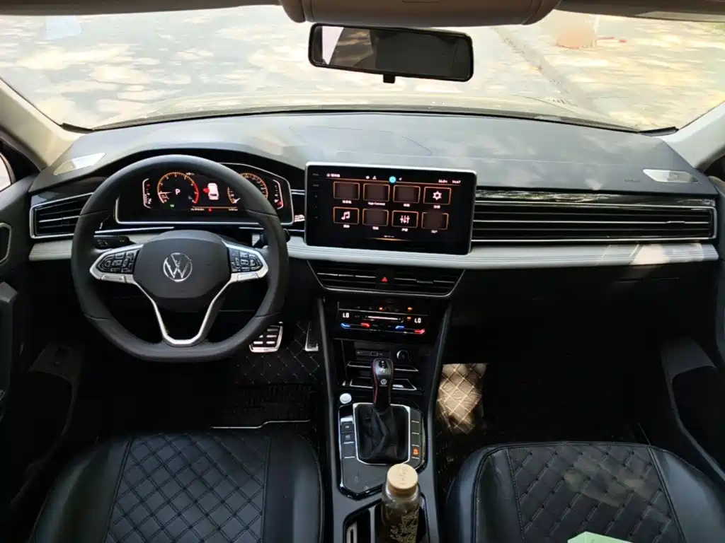 Volkswagen Tiguan L — миниатюра 10