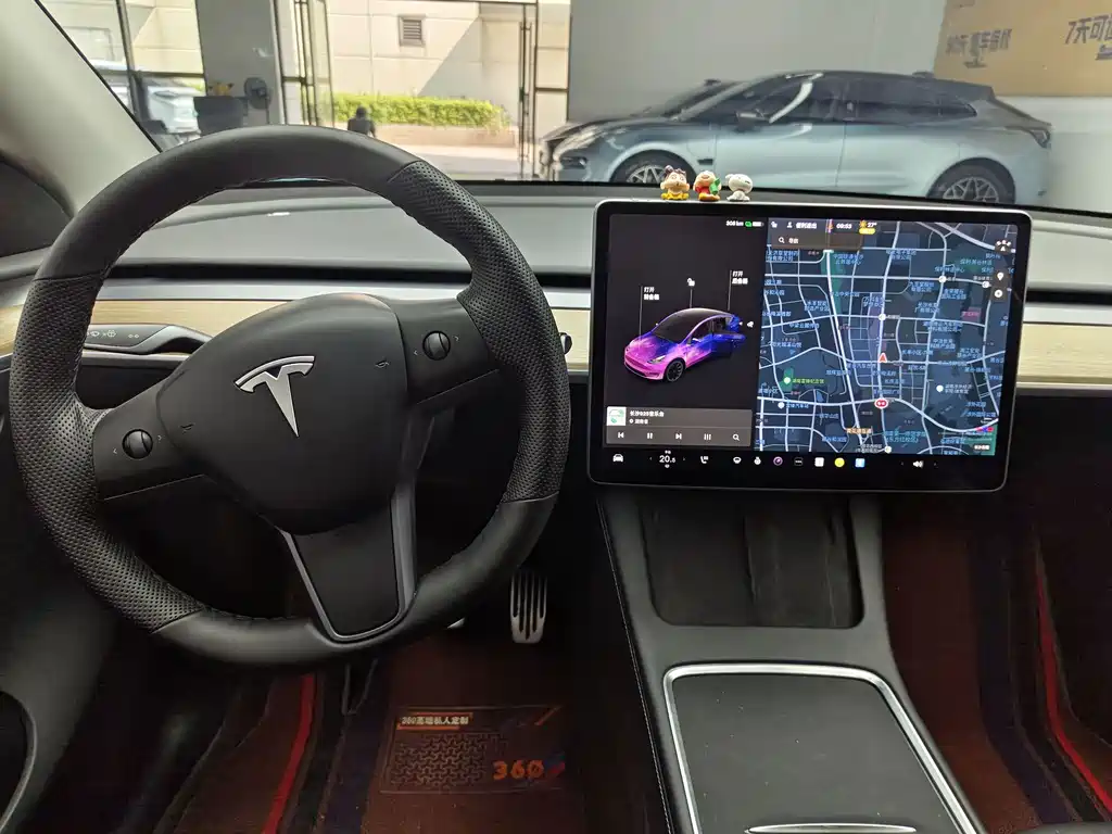 Tesla Model Y — миниатюра 13