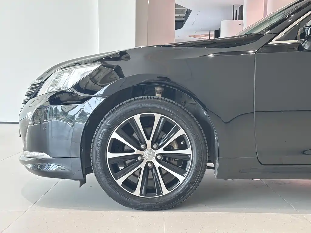 Toyota Crown — миниатюра 41