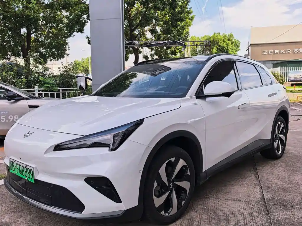 ARCFOX Alpha T5