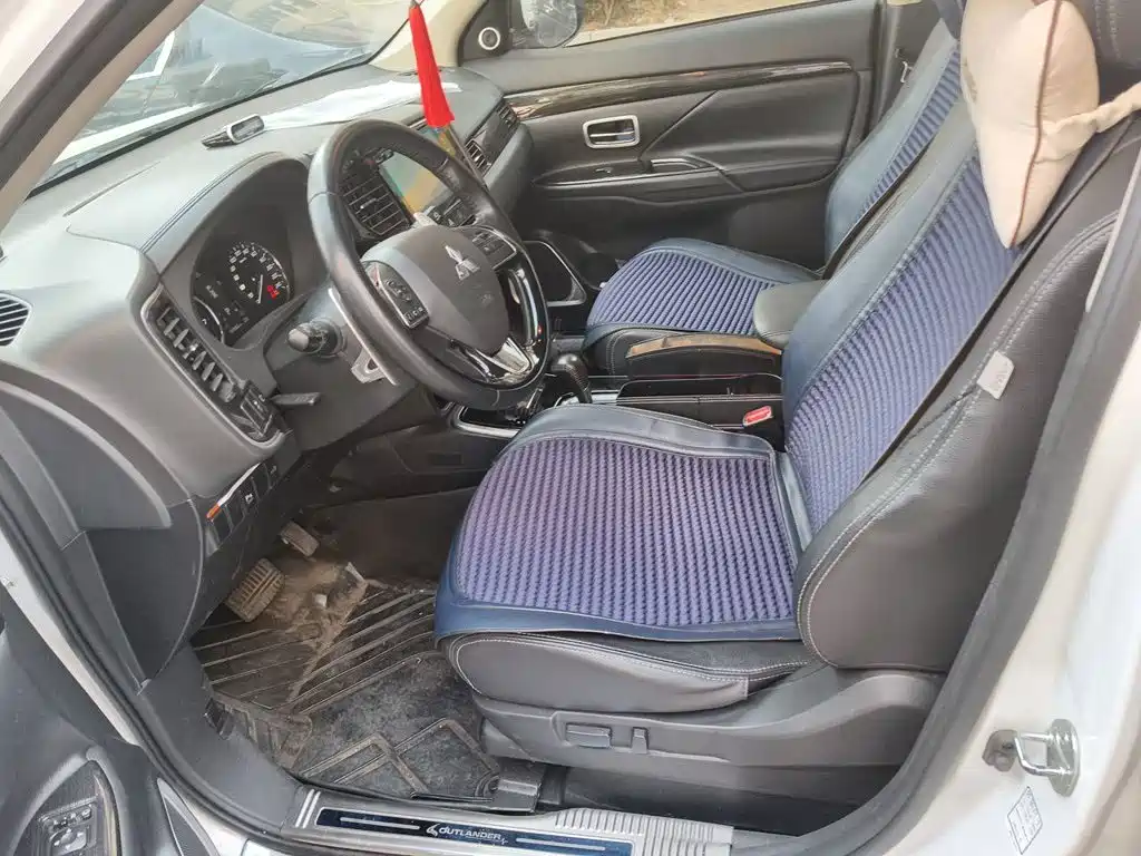 Mitsubishi Outlander — миниатюра 16