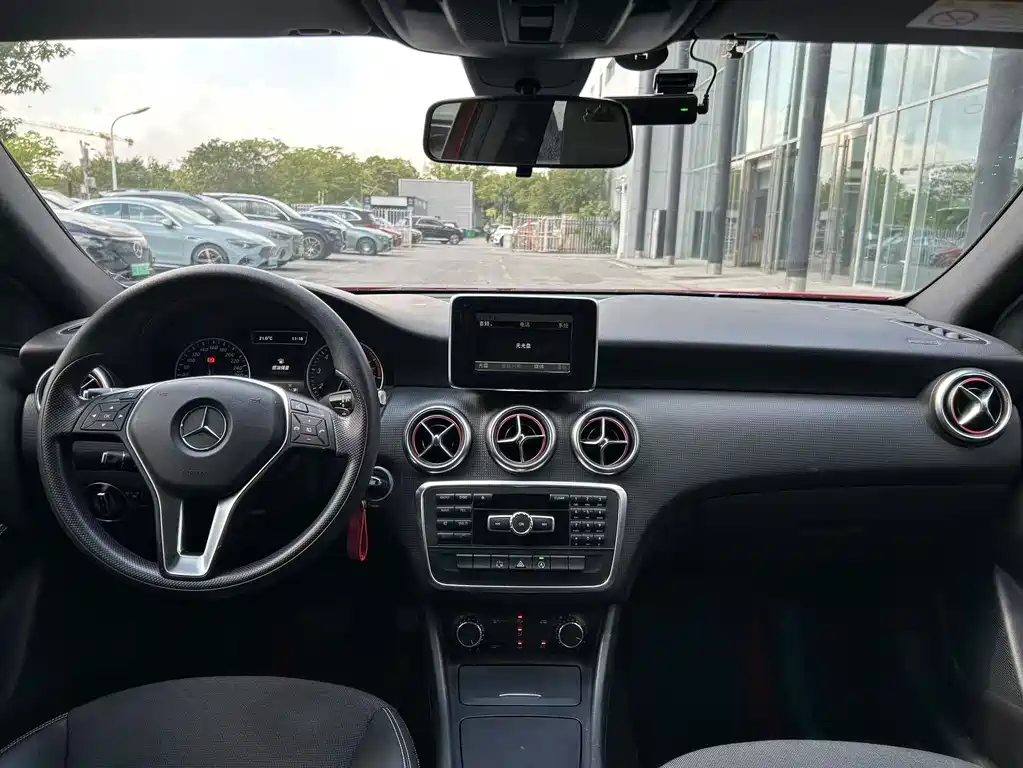 Mercedes-Benz A-Class (Import) — миниатюра 16