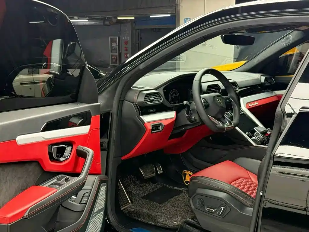 Lamborghini Urus — миниатюра 4