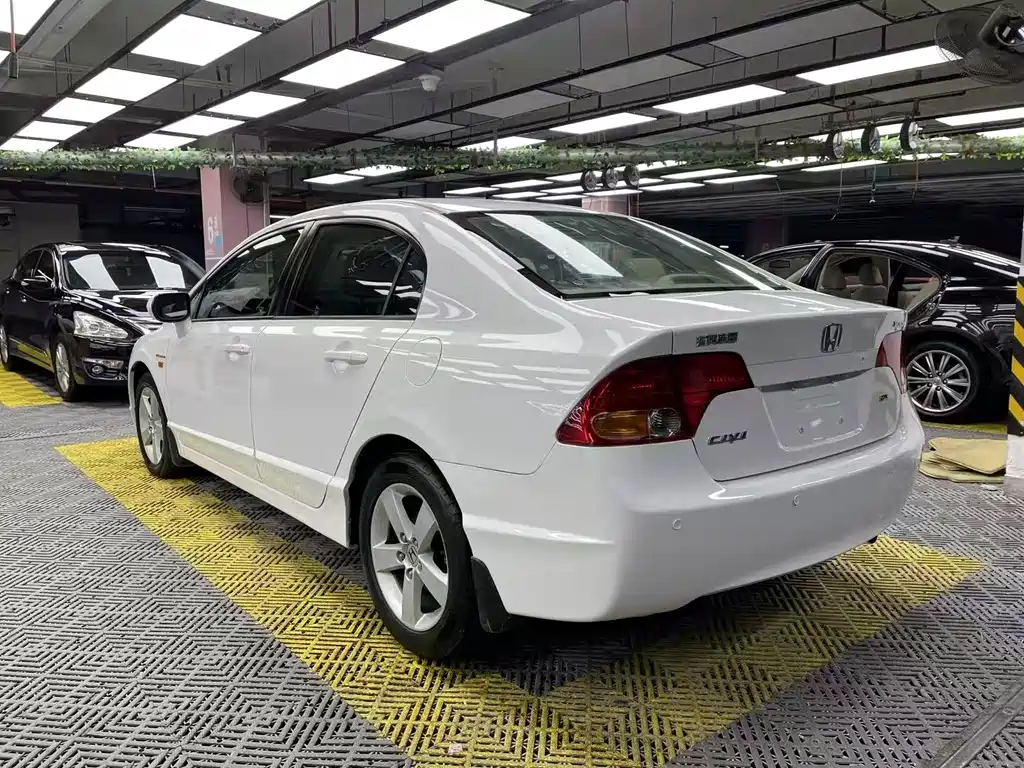 Honda Civic — миниатюра 7