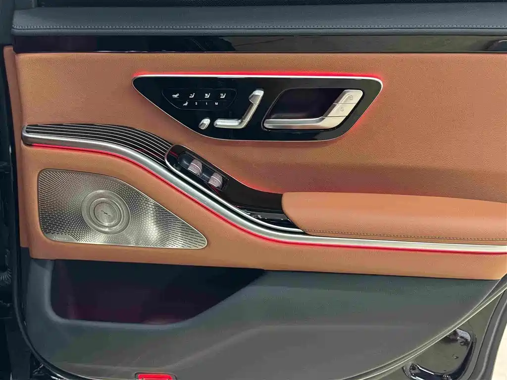 Mercedes-Benz S-Class — миниатюра 11
