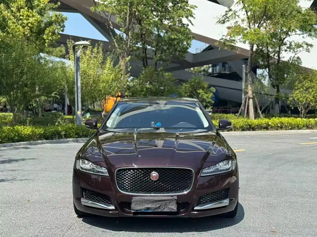JAGUAR  XFL