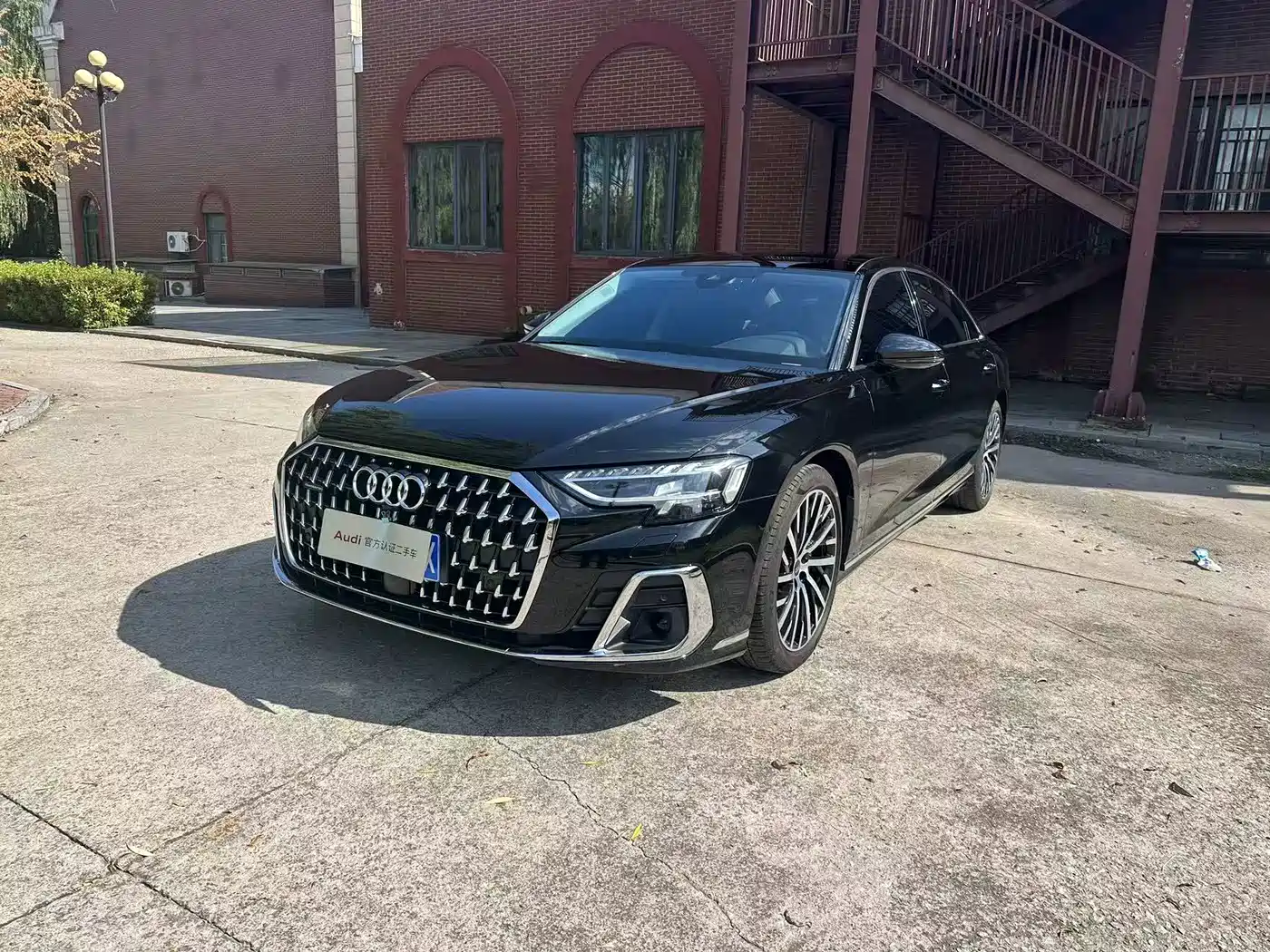 奥迪A8 2023款 A8L 50 TFSI quattro 臻选型 2023