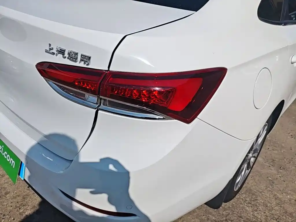 Buick Excelle — миниатюра 8