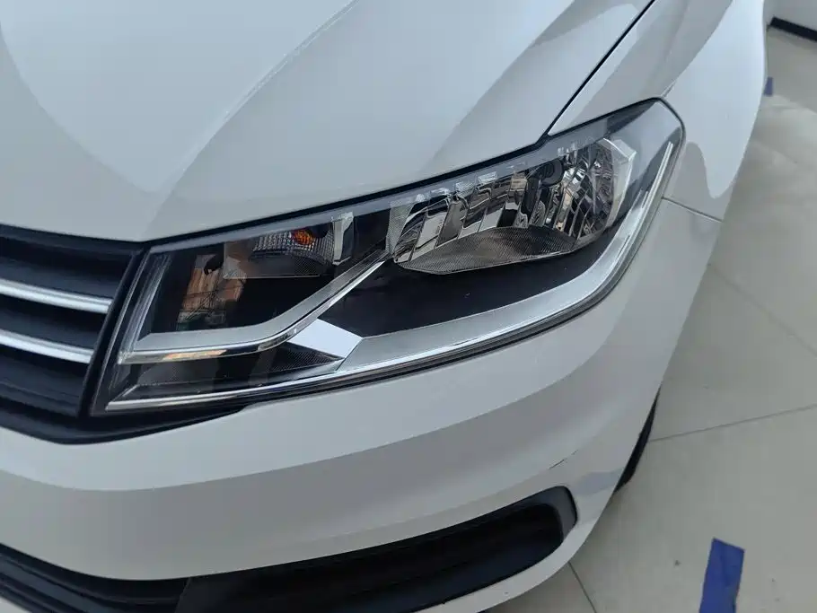 Volkswagen Santana — миниатюра 5