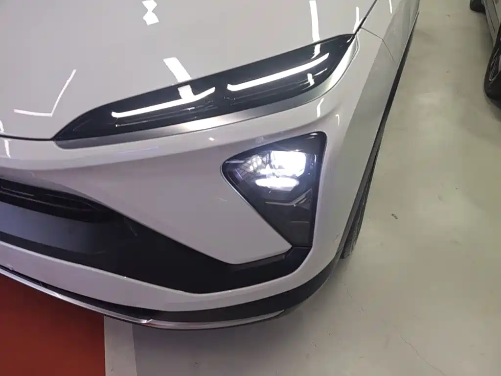 NIO EC6 — миниатюра 24