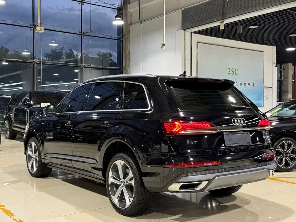 Audi Q7 — миниатюра 31