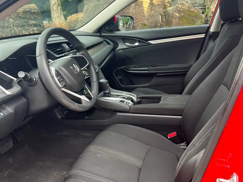 Honda Civic — миниатюра 10