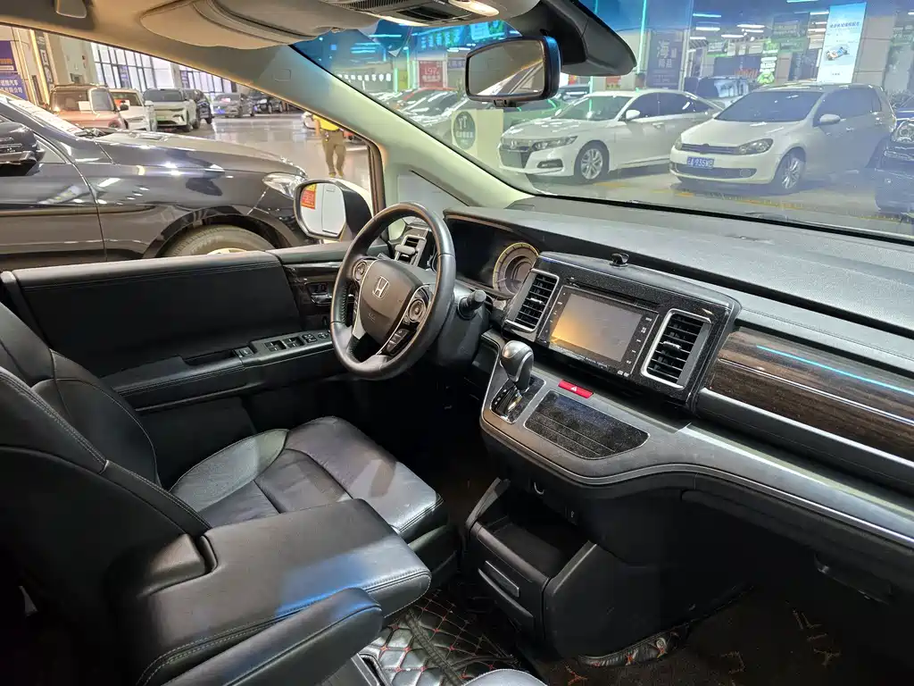 Honda Elysion — миниатюра 7