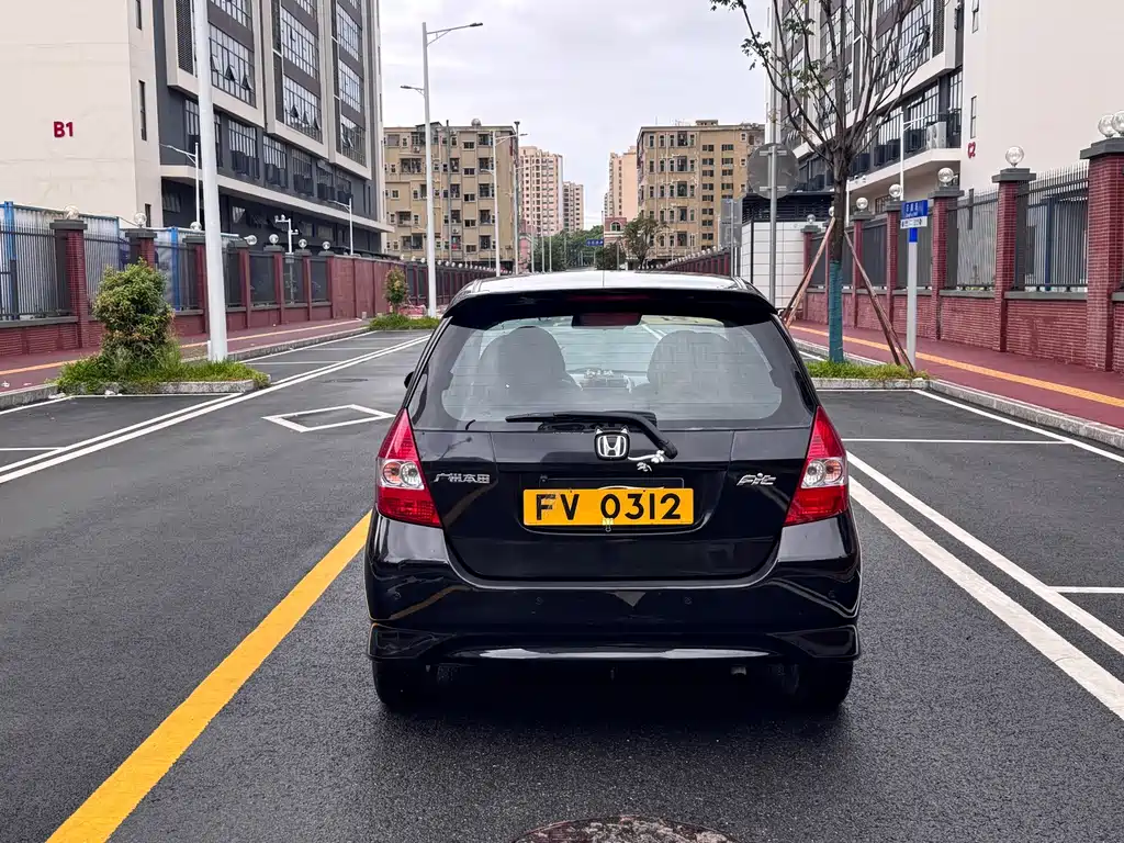 Honda Fit — миниатюра 5