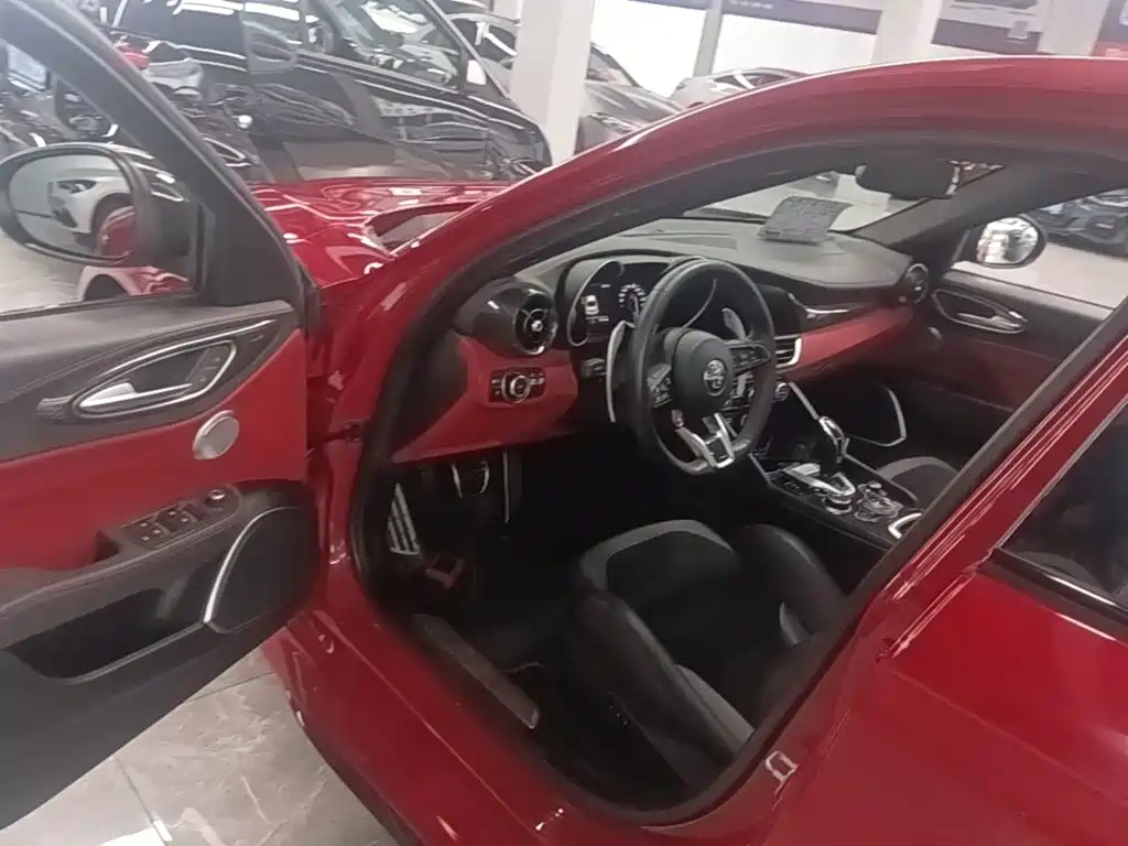 Alfa Romeo Giulia — миниатюра 16