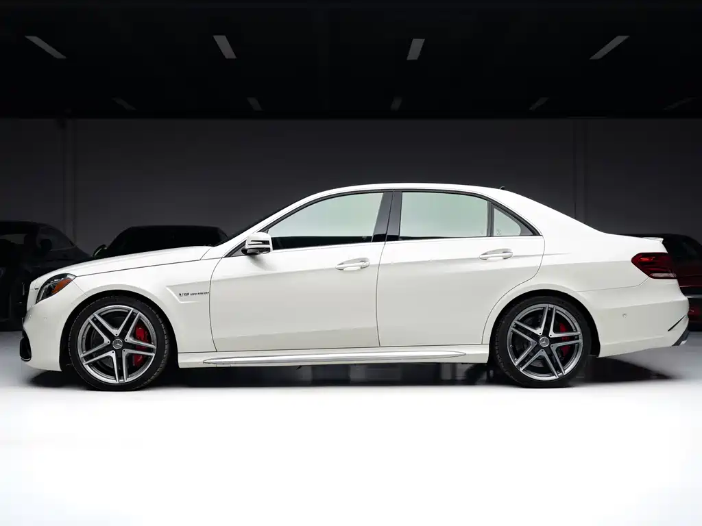 Mercedes-Benz E-Class AMG — миниатюра 5
