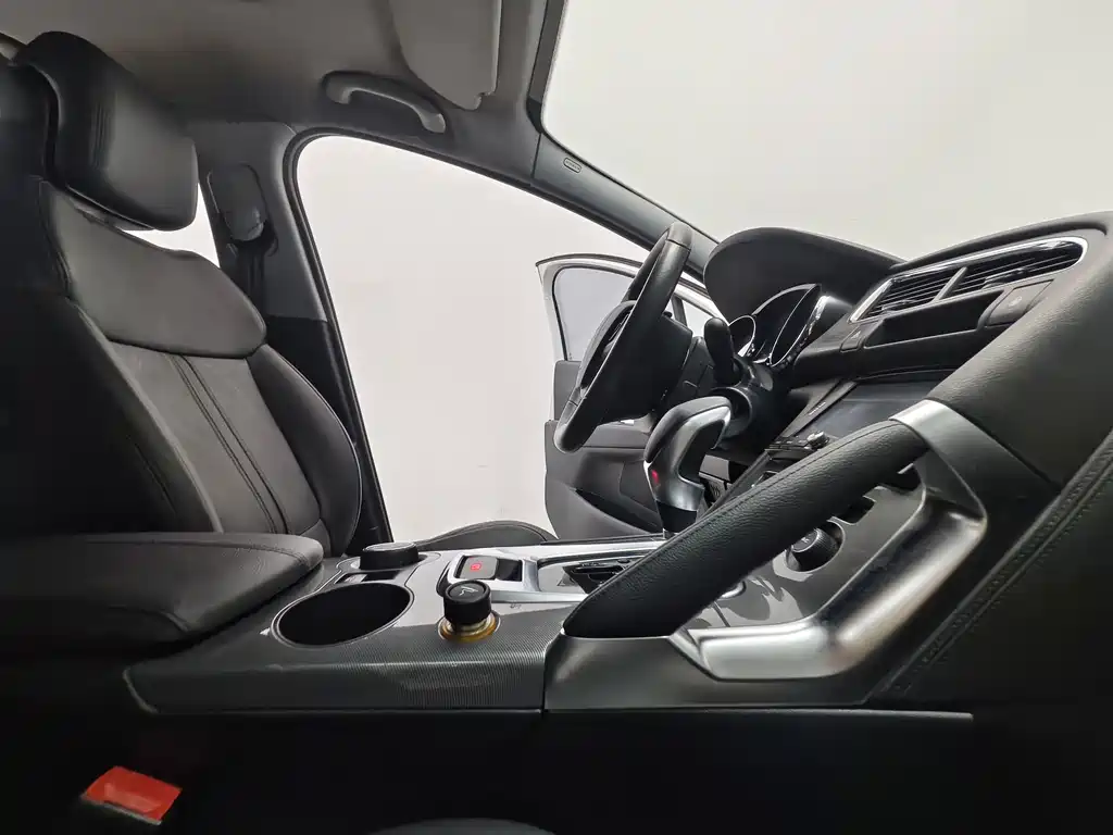 Peugeot 3008 — миниатюра 15