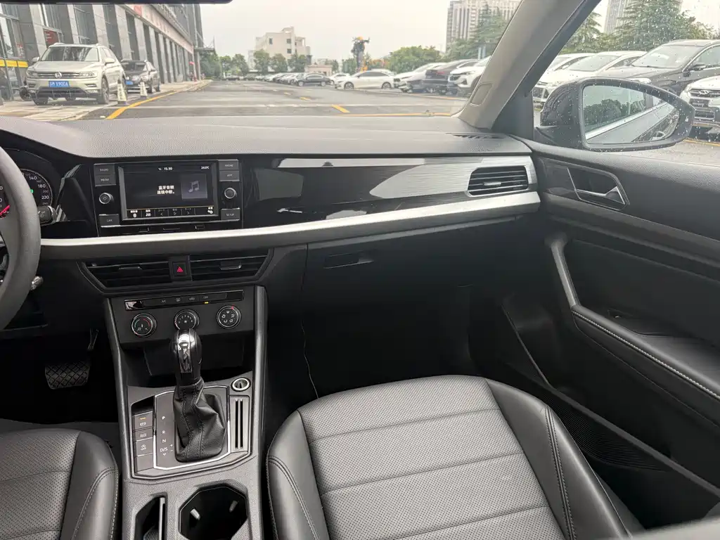 Volkswagen Lavida — миниатюра 8
