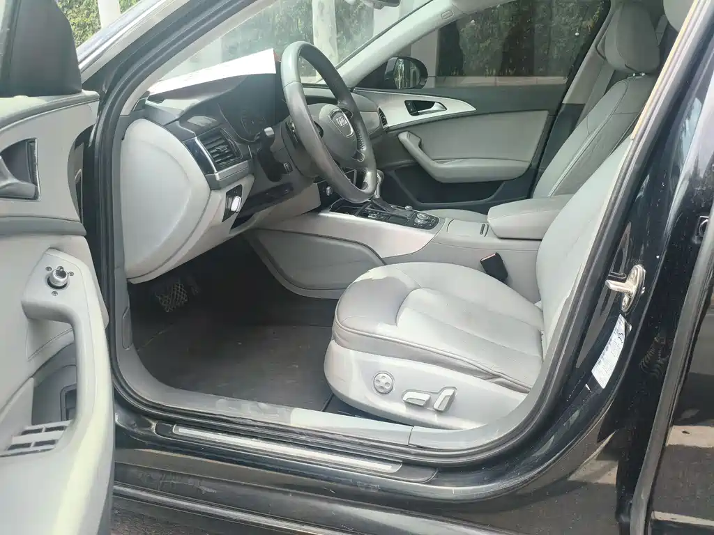 Audi A6L 2012 30 FSI Comfort