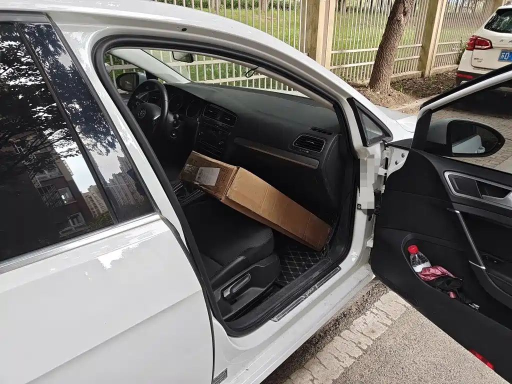 Volkswagen Golf — миниатюра 18