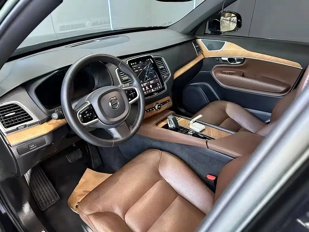 Volvo XC90 — миниатюра 11