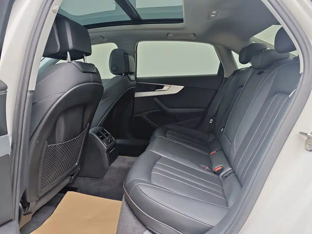 Audi A4L — миниатюра 7