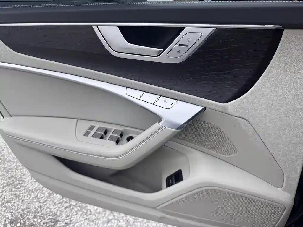 Audi A6L — миниатюра 10