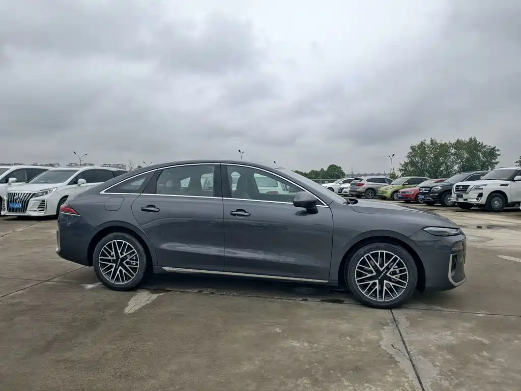 Roewe M7 DMH — миниатюра 4