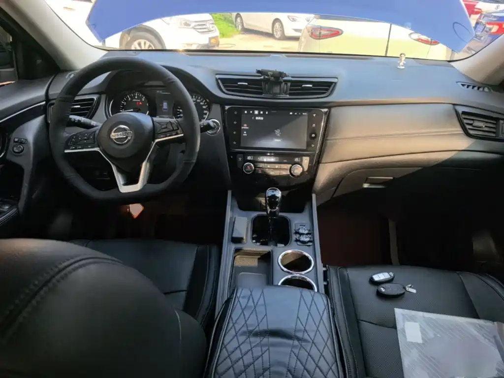Nissan X-Trail — миниатюра 10
