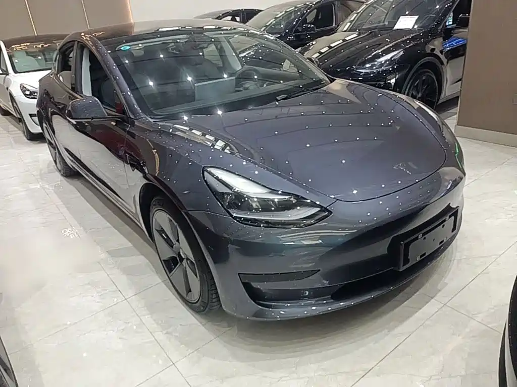 Tesla Model 3 — миниатюра 4
