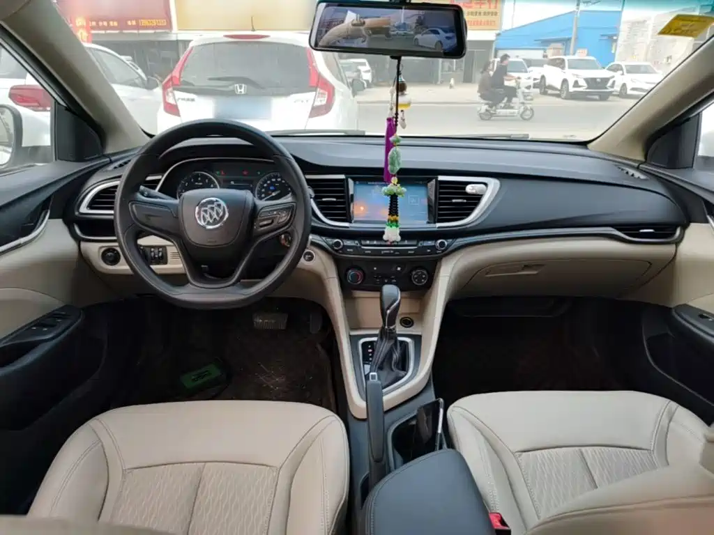 Buick Excelle — миниатюра 10
