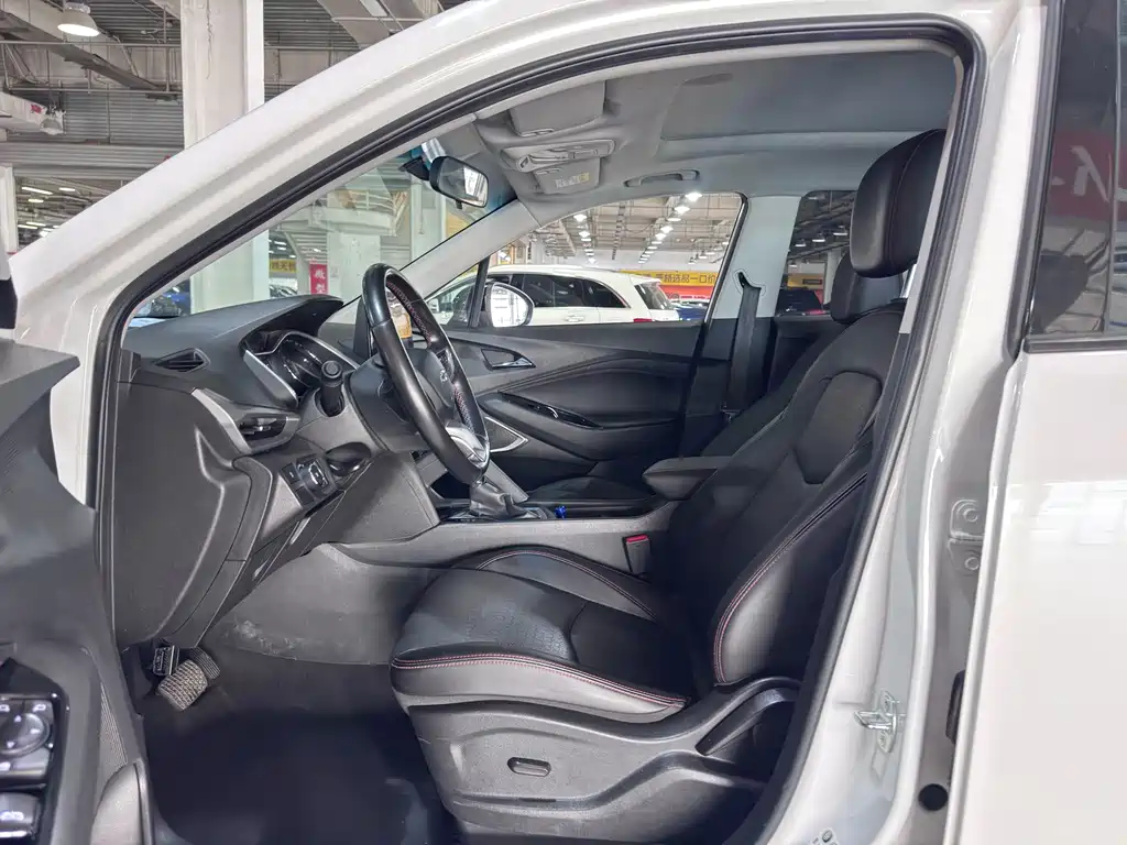 Chevrolet Volando — миниатюра 7