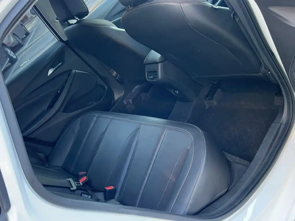 Buick Verano — миниатюра 19