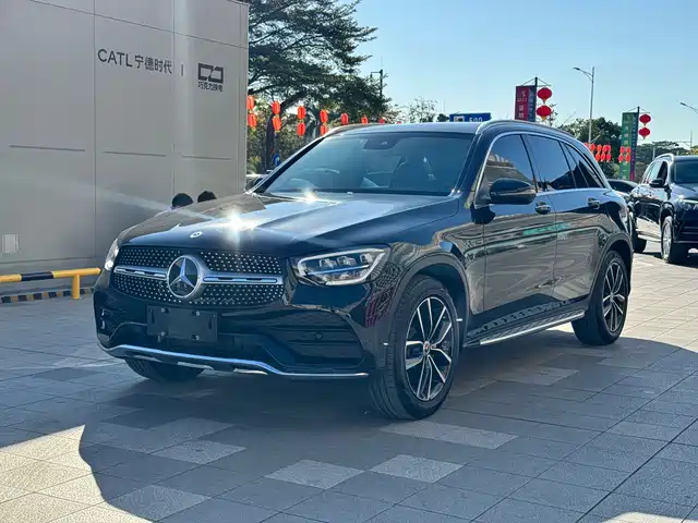 MERCEDES-BENZ GLC 2021