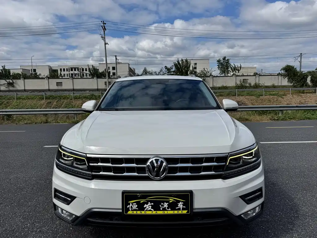 VOLKSWAGEN TIGUAN L