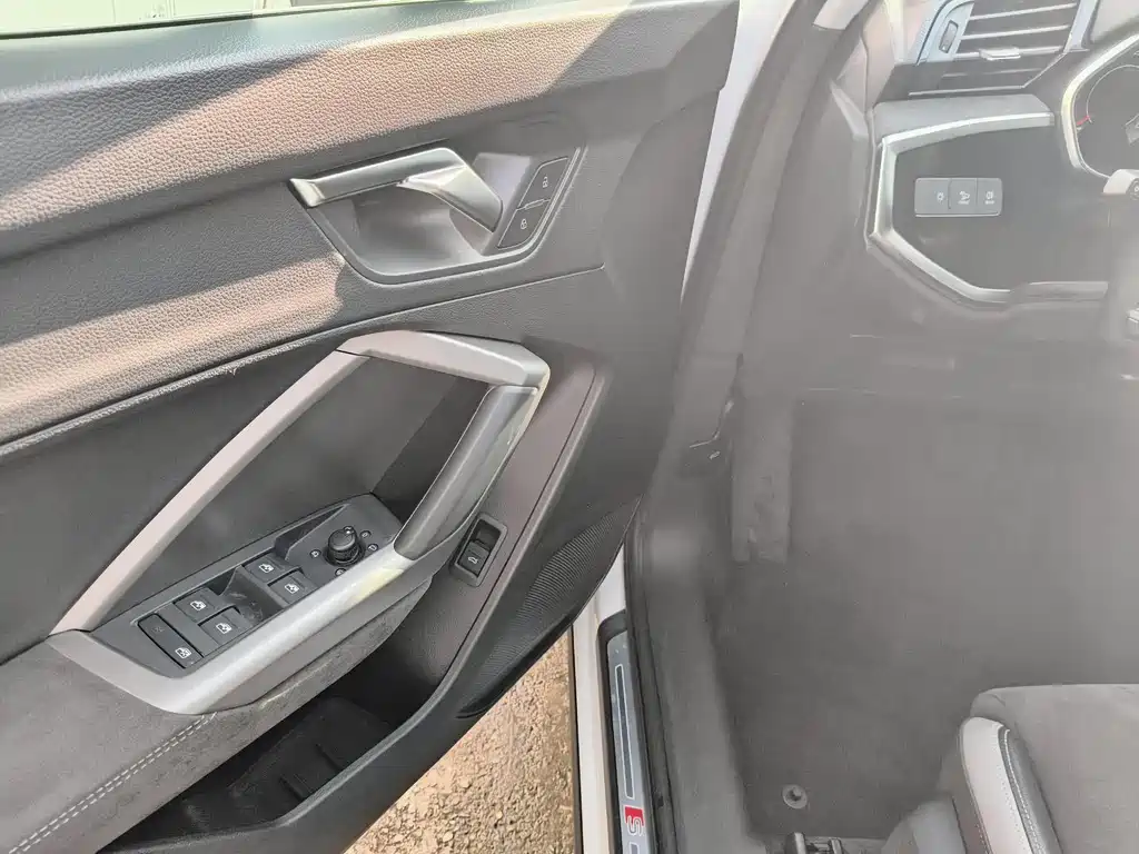 Audi Q3 — миниатюра 5